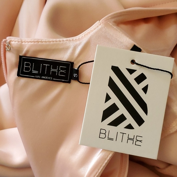 Pretty In Pink - Picture 6 of 7